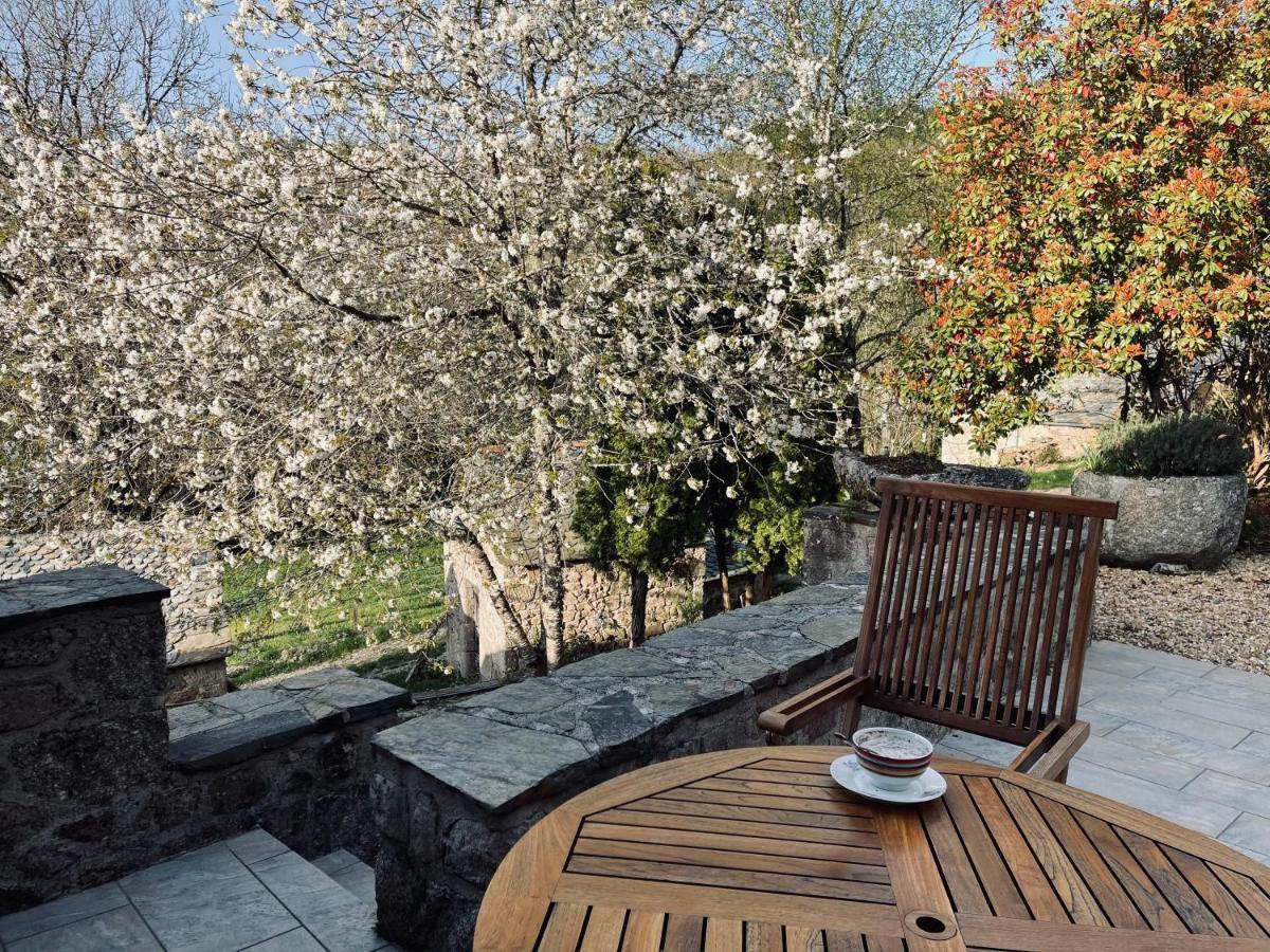 La Maison De Mon Pere Le Nayrac 外观 照片