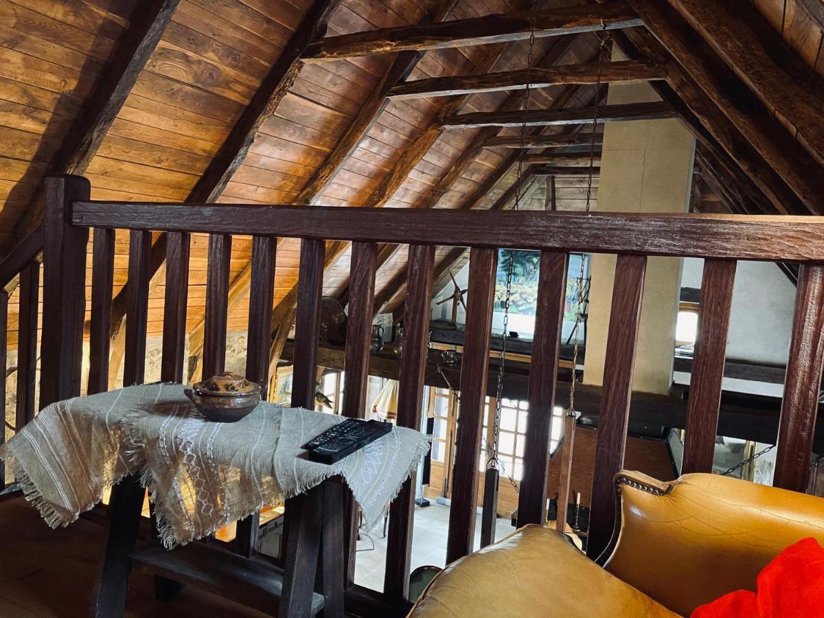 La Maison De Mon Pere Le Nayrac 外观 照片