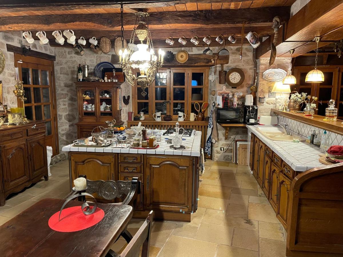 La Maison De Mon Pere Le Nayrac 外观 照片