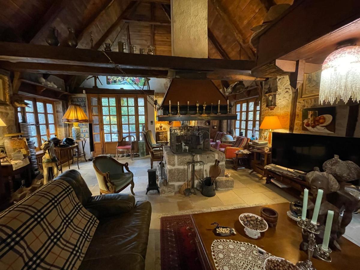 La Maison De Mon Pere Le Nayrac 外观 照片