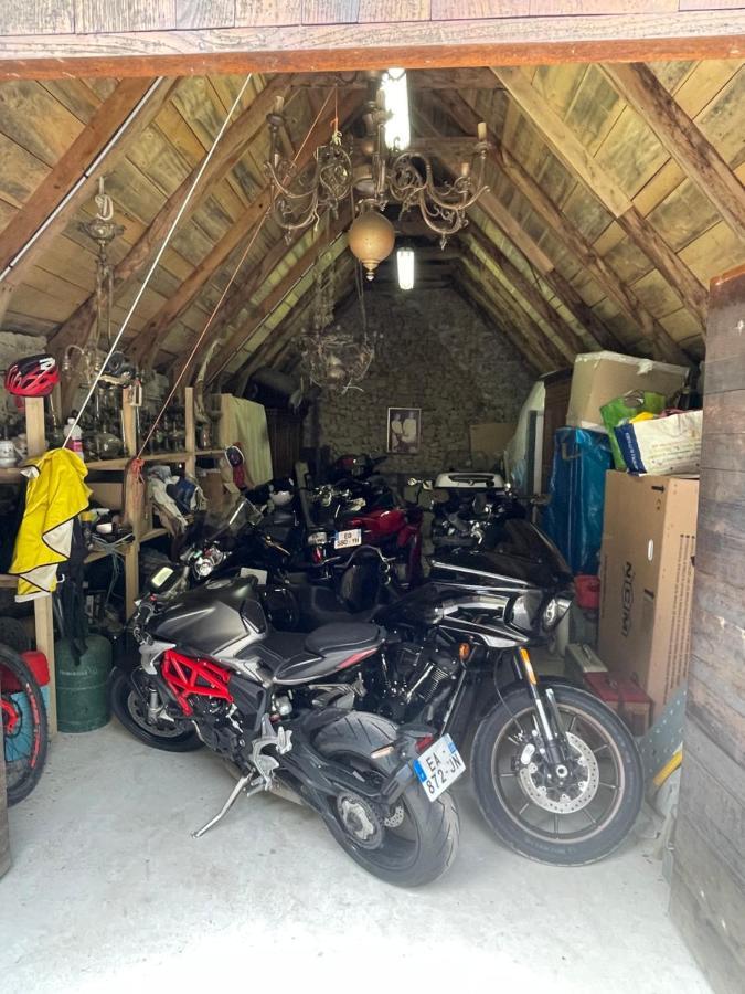 La Maison De Mon Pere Le Nayrac 外观 照片