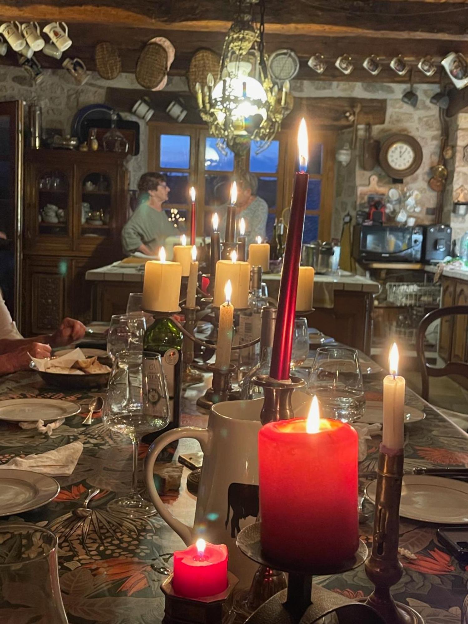 La Maison De Mon Pere Le Nayrac 外观 照片